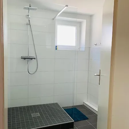 Kleine Wohnung Im Herzen Von Leverkusen Opladen Extérieur photo
